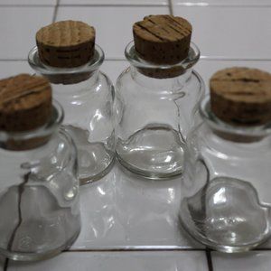 4 pieces clear glass bottle with cork 3,4 fl oz 100 ml